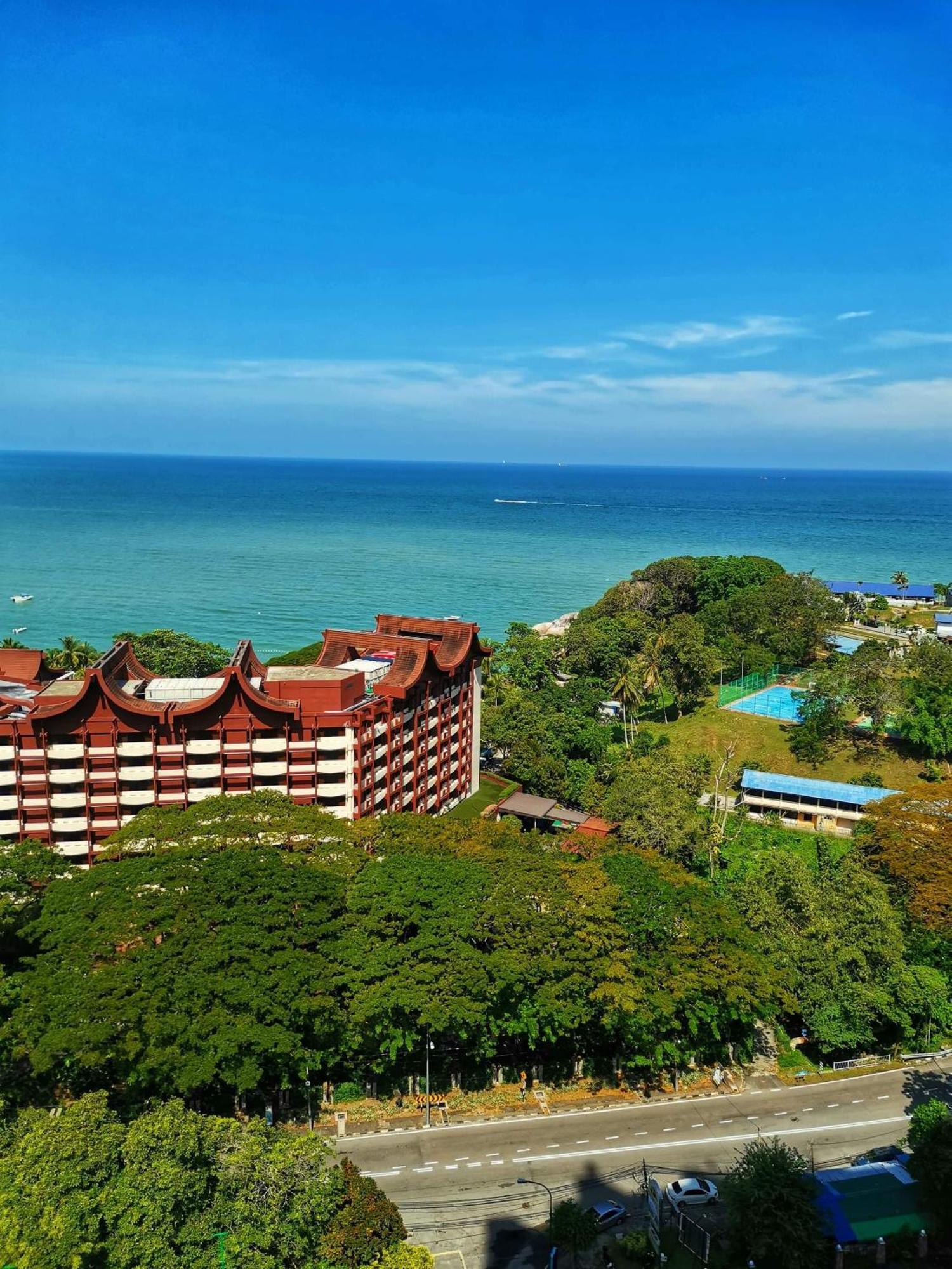 Airbnb @ Batu Ferringhi Beach Esterno foto